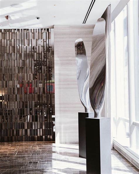 Hyatt (@Hyatt) .